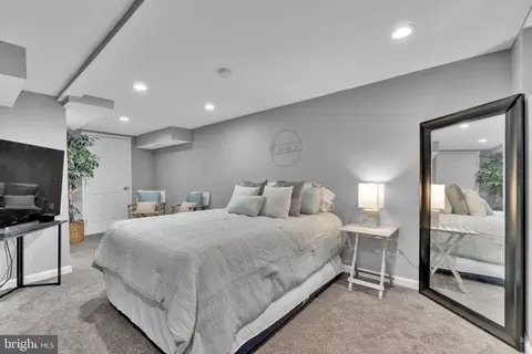 Bedroom - 3821 Lyndale Ave, Baltimore, MD 21213 photo 1 of 8