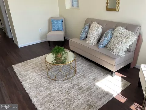 703 E 22nd St, Baltimore, MD 21218