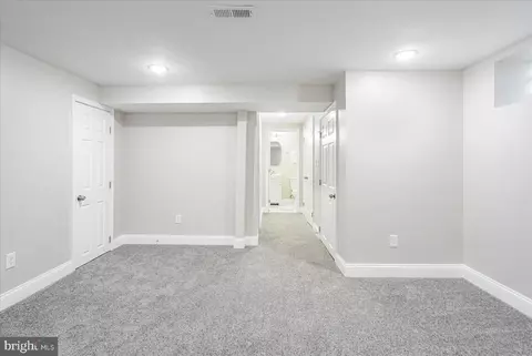 Entry Way - 3920 Mortimer Ave, Baltimore, MD 21215 photo 3 of 5