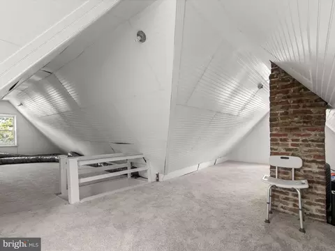 Entry Way - 4511 Powell Ave, Baltimore, MD 21206 photo 3 of 4