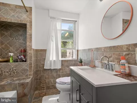 Bath - 4511 Powell Ave, Baltimore, MD 21206 photo 1 of 4