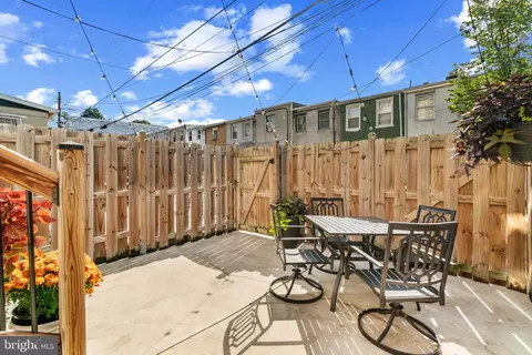 Exterior - 425 E Lanvale St, Baltimore, MD 21202 photo 3 of 4