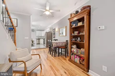 Entry Way - 425 E Lanvale St, Baltimore, MD 21202 photo 2 of 7