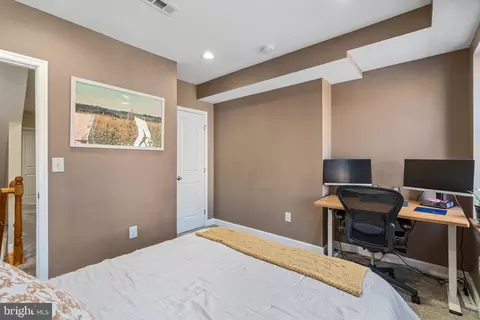 Bedroom - 425 E Lanvale St, Baltimore, MD 21202 photo 2 of 6