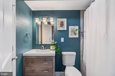Bath - 425 E Lanvale St, Baltimore, MD 21202 photo 1 of 4