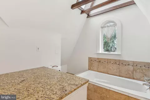 Bath - 5207 Eugene Ave, Baltimore, MD 21206 photo 3 of 3