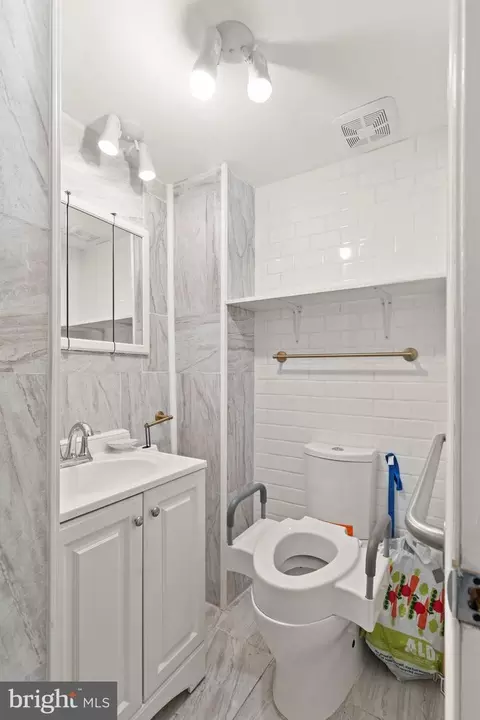 312 S Wolfe St, Baltimore, MD 21231 photo 11