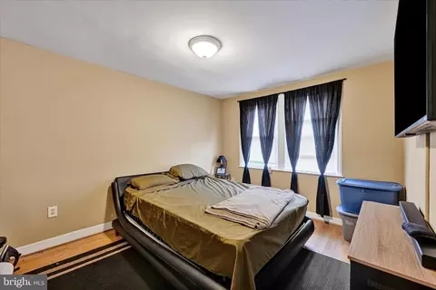 Bedroom - 2412 W Cold Spring Ln, Baltimore, MD 21215 photo 3 of 3