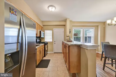 Entry Way - 2412 W Cold Spring Ln, Baltimore, MD 21215 photo 1 of 2