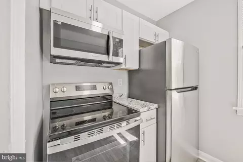 1112 Gleneagle Rd, Baltimore, MD 21239 photo 9