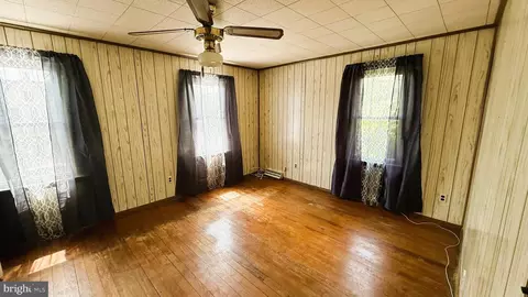 Bedroom - 3726 5th St, Baltimore, MD 21225 photo 1 of 3