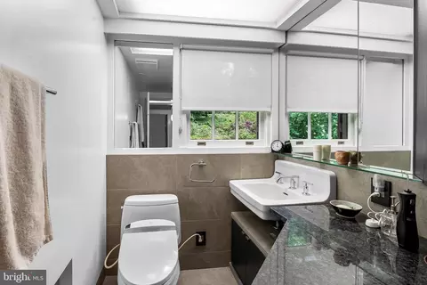Bath - 111 Deepdene Rd, Baltimore, MD 21210 photo 3 of 4