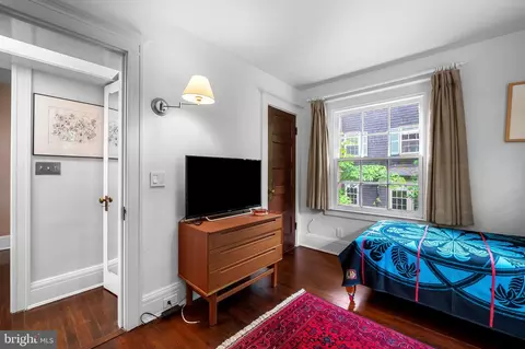 Bedroom - 111 Deepdene Rd, Baltimore, MD 21210 photo 6 of 6