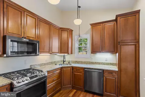 1814 E Pratt St, Baltimore, MD 21231 photo 13