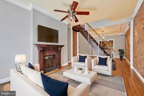 1407 Clarkson St, Baltimore, MD 21230 photo 4