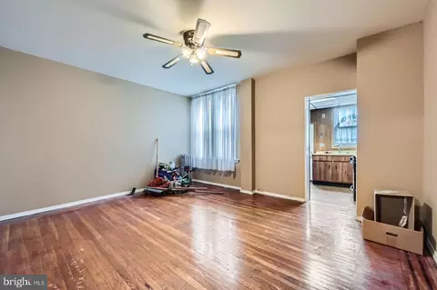 Living - 23 N Morley St, Baltimore, MD 21229 photo 2 of 3