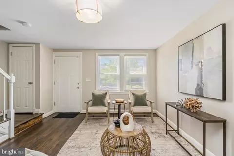 Entry Way - 3722 Elmora Ave, Baltimore, MD 21213 photo 1 of 3