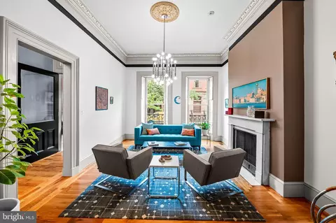 Living - 824 Park Ave, Baltimore, MD 21201 photo 1 of 6