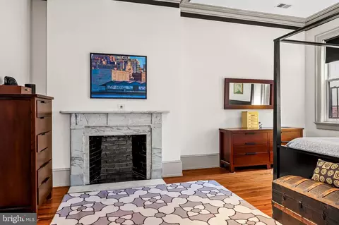 Bedroom - 824 Park Ave, Baltimore, MD 21201 photo 6 of 14