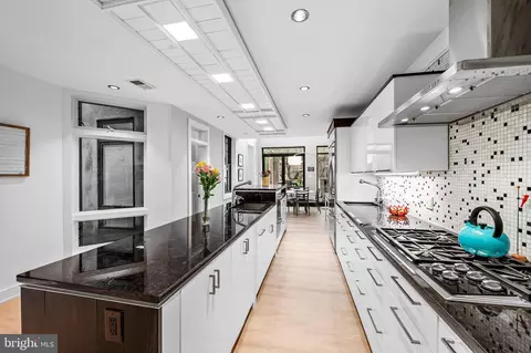 Kitchen - 824 Park Ave, Baltimore, MD 21201 photo 3 of 9