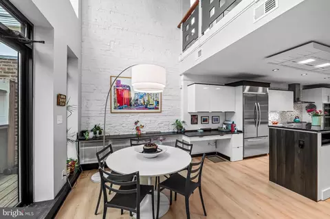 Dining - 824 Park Ave, Baltimore, MD 21201 photo 3 of 8