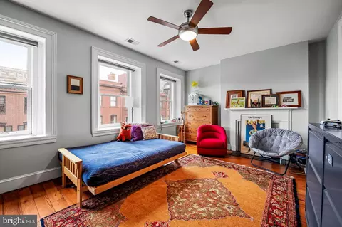 Bedroom - 824 Park Ave, Baltimore, MD 21201 photo 7 of 14