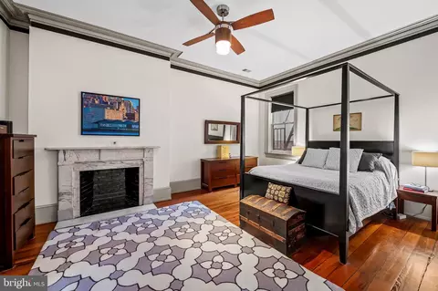 Bedroom - 824 Park Ave, Baltimore, MD 21201 photo 3 of 14
