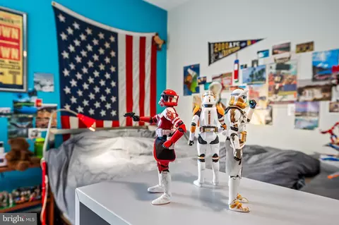 Bedroom - 824 Park Ave, Baltimore, MD 21201 photo 11 of 14