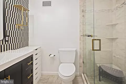 Bath - 23 E Montgomery St, Baltimore, MD 21230 photo 3 of 3