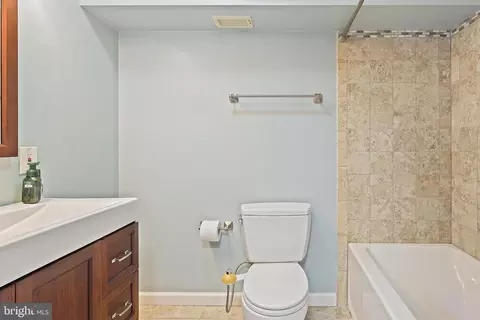 Bath - 23 E Montgomery St, Baltimore, MD 21230 photo 2 of 3