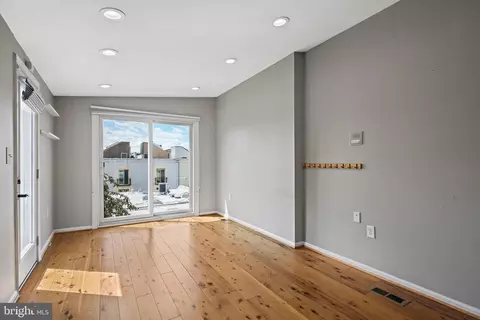 Living - 23 E Montgomery St, Baltimore, MD 21230 photo 4 of 4