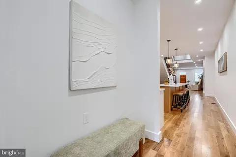 Entry Way - 3236 Foster Ave, Baltimore, MD 21224 photo 11 of 22