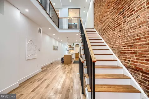 Entry Way - 3236 Foster Ave, Baltimore, MD 21224 photo 14 of 22