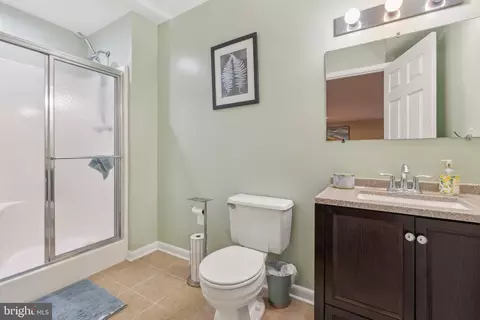 Bath - 2307 Bright Leaf Way, Baltimore, MD 21209 photo 3 of 3