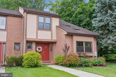 Exterior - 2307 Bright Leaf Way, Baltimore, MD 21209 photo 4 of 5