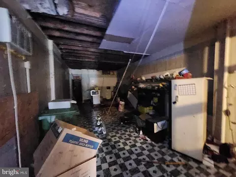 Entry Way - 825 Appleton St, Baltimore, MD 21217 photo 1 of 9