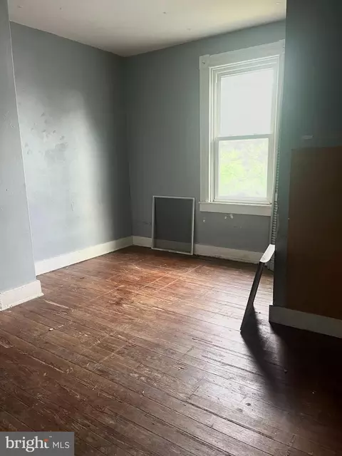 Other - 435 S Augusta Ave, Baltimore, MD 21229 photo 4 of 11