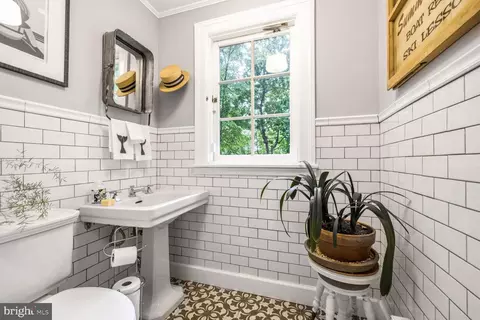 722 Dryden Dr, Baltimore, MD 21229 photo 21