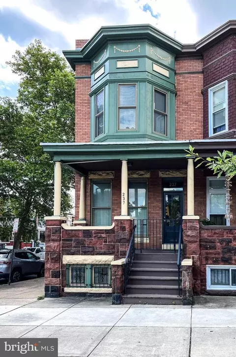 237 E 25th St, Baltimore, MD 21218