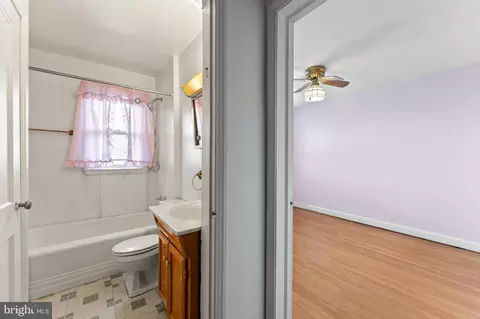 Entry Way - 3638 Chesterfield Ave, Baltimore, MD 21213 photo 2 of 2