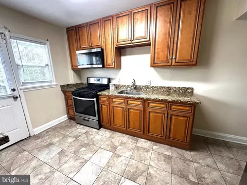 Kitchen - 912 Evesham Ave, Baltimore, MD 21212 photo 2 of 5