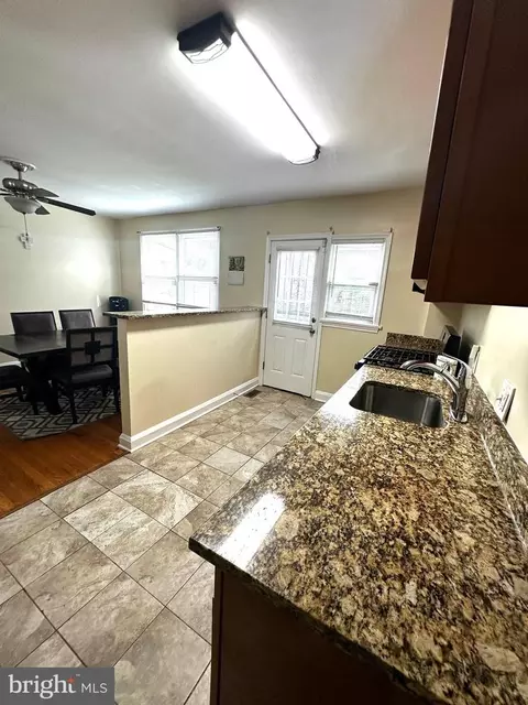 Kitchen - 912 Evesham Ave, Baltimore, MD 21212 photo 3 of 5