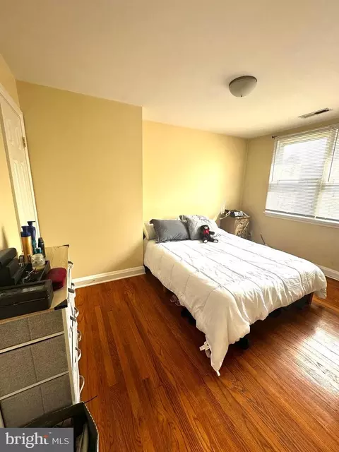 Bedroom - 912 Evesham Ave, Baltimore, MD 21212 photo 3 of 4