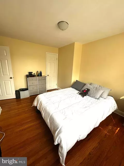 Bedroom - 912 Evesham Ave, Baltimore, MD 21212 photo 4 of 4
