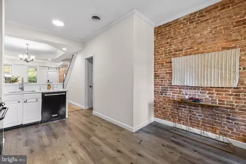 Entry Way - 326 E 28th St, Baltimore, MD 21218 photo 3 of 6