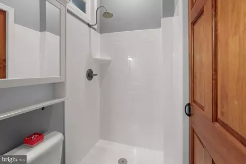 Bath - 1406 Webster St, Baltimore, MD 21230 photo 2 of 3