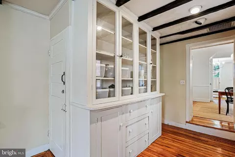 Entry Way - 109 E Montgomery St, Baltimore, MD 21230 photo 2 of 3