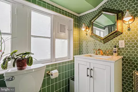 Bath - 109 E Montgomery St, Baltimore, MD 21230 photo 1 of 3