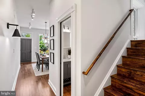 Entry Way - 417 E 22nd St, Baltimore, MD 21218 photo 3 of 8