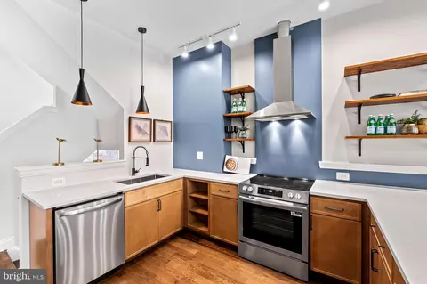Kitchen - 417 E 22nd St, Baltimore, MD 21218 photo 4 of 12